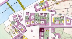 cartina catastale con casa e documenti