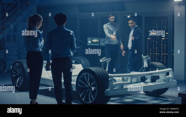 gruppo di ingegneri che analizzano dati auto