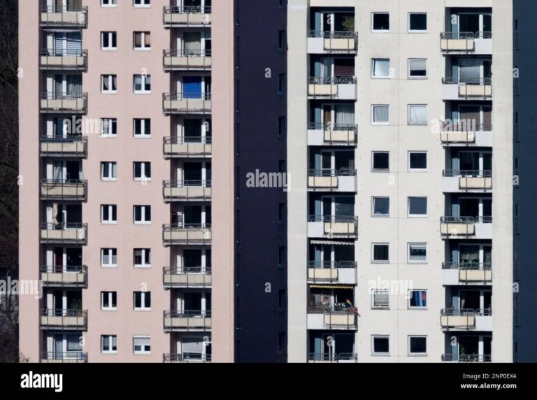 palazzina residenziale con contratto affitto visibile