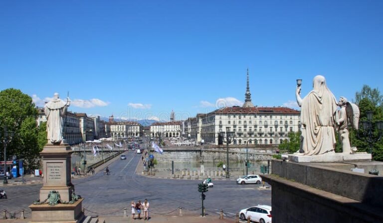 Cosa vedere e fare a Piazza Vittorio Veneto a Torino