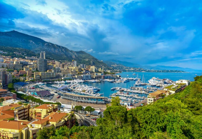 Dove si Trova Pietra Ligure e Cosa Offre la Villa Marina